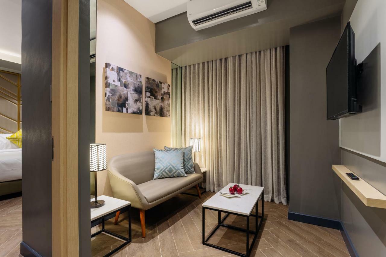 Summit Greenhills Hotel 3*