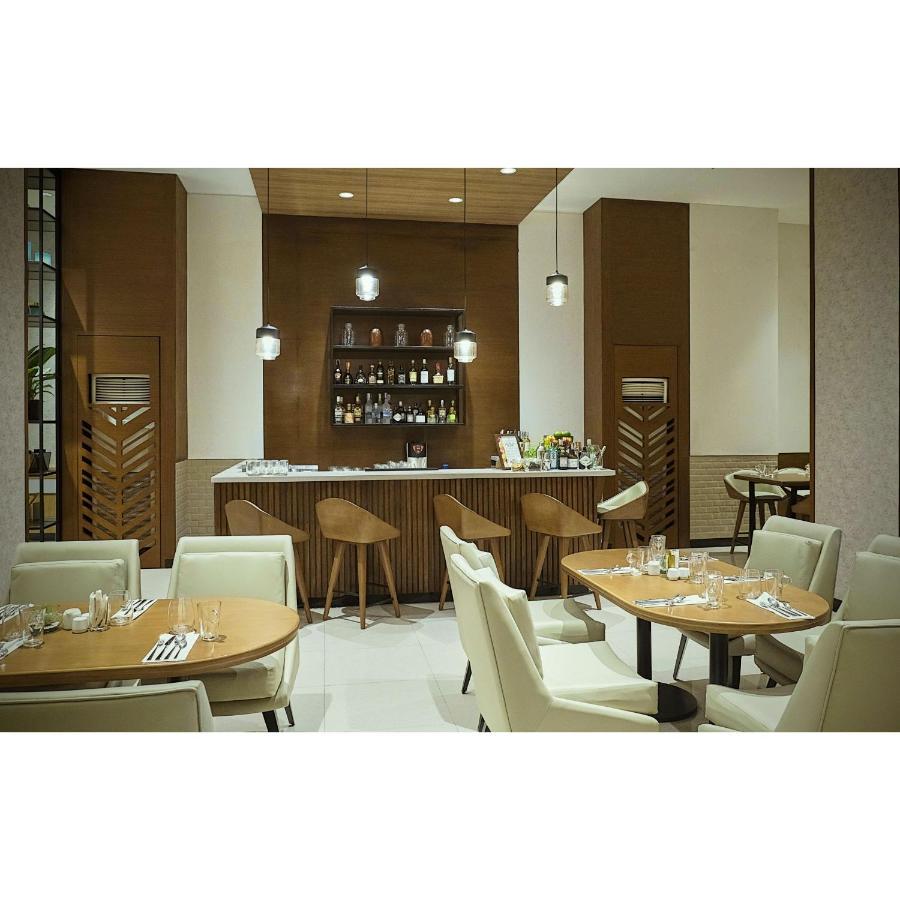 Summit Greenhills 3* Quezon City