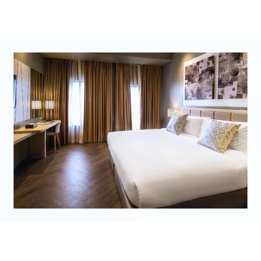 Hotel Summit Greenhills 3*