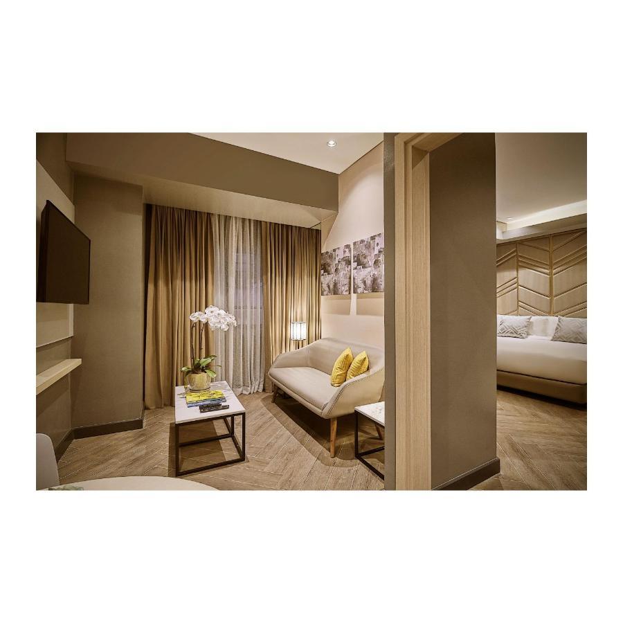 Summit Greenhills 3*